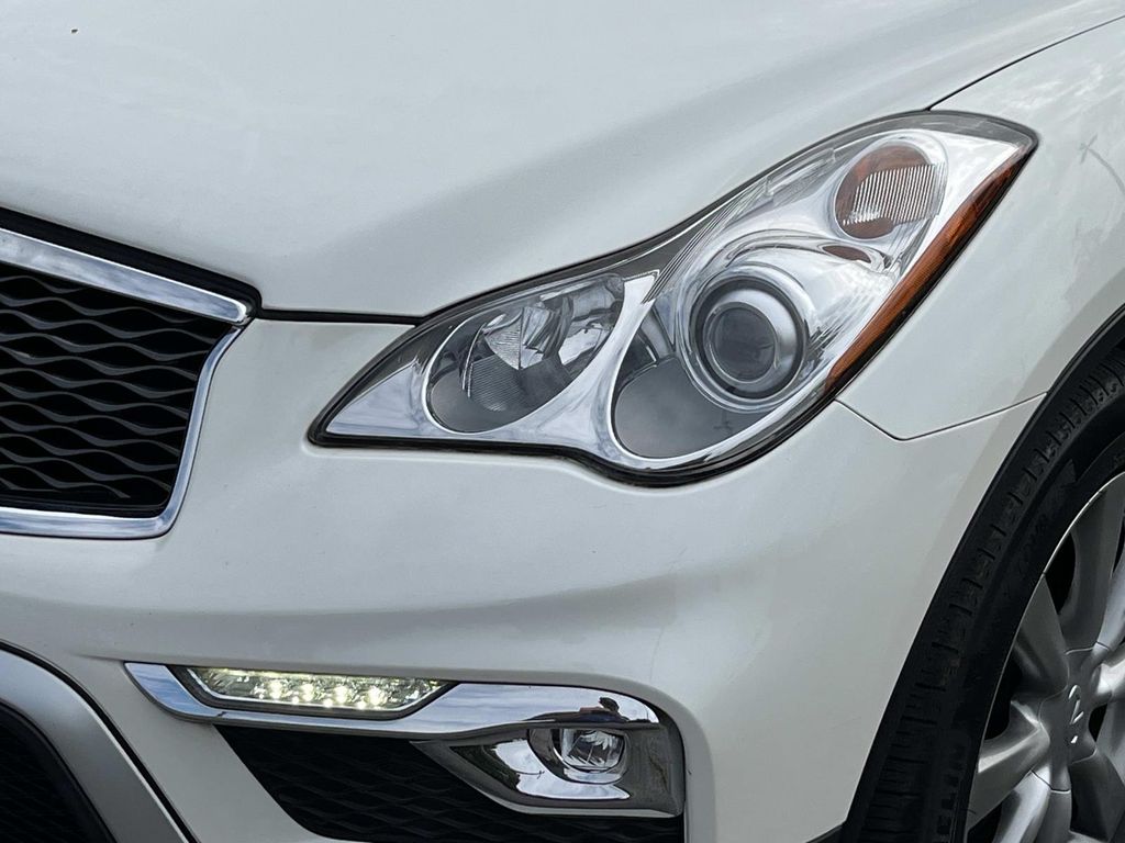 2017 INFINITI QX50 Base - Photo 11