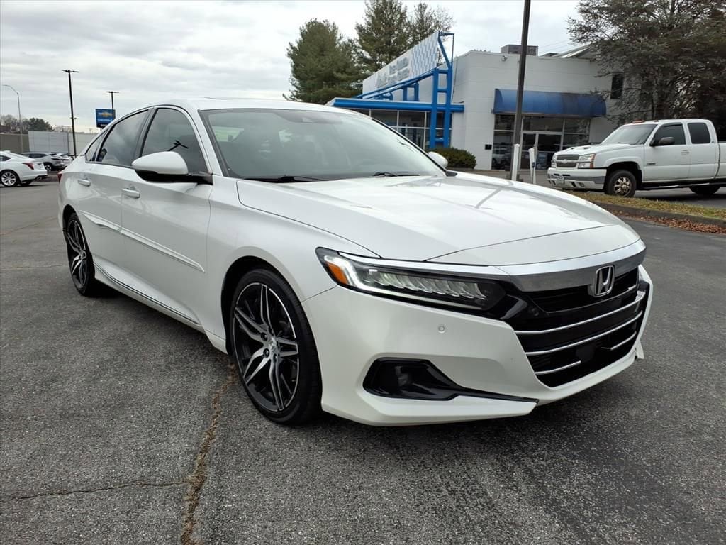 2021 Honda Accord Touring's photo