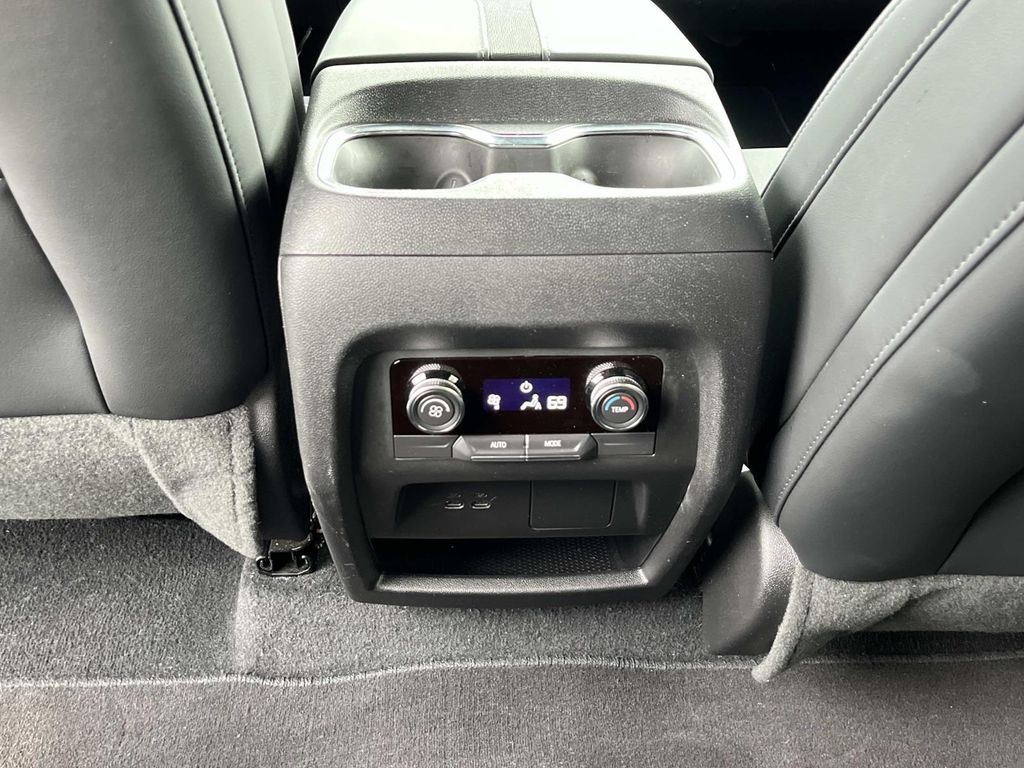 2026 Buick Enclave Preferred - Photo 17