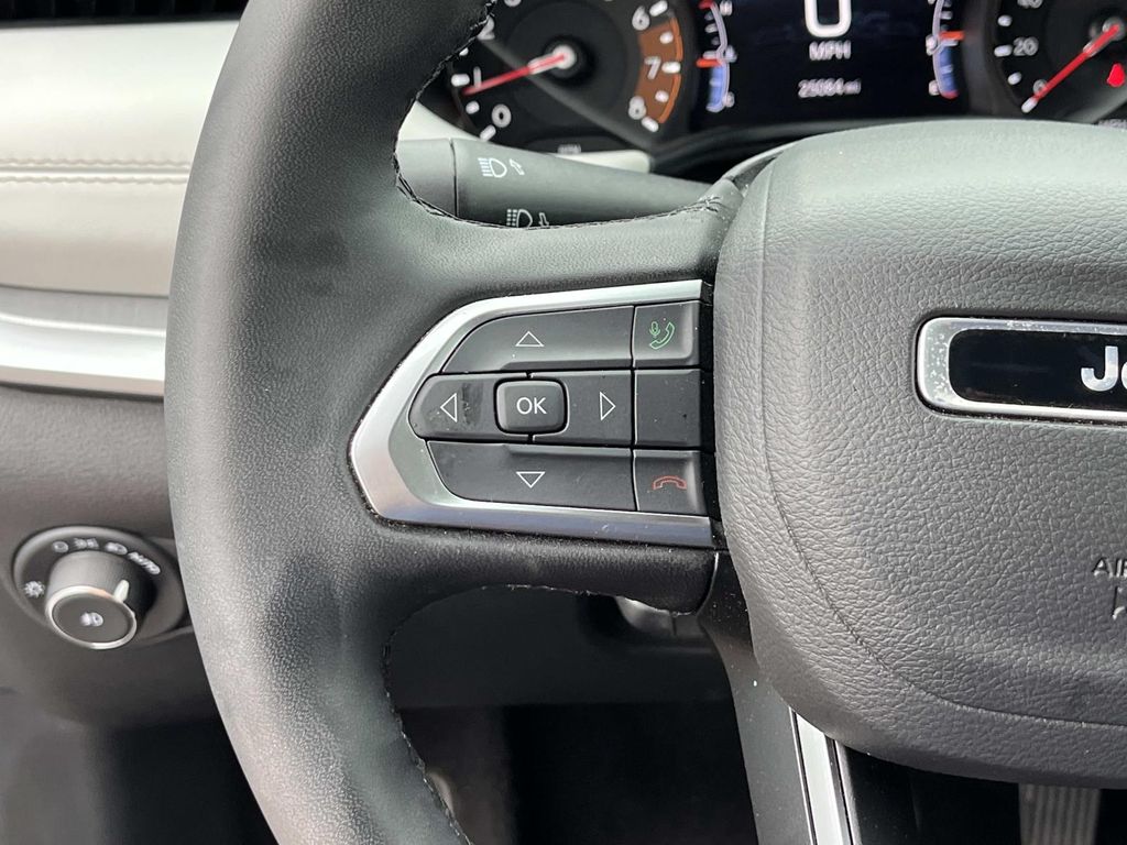 2025 Jeep Compass Limited - Photo 29