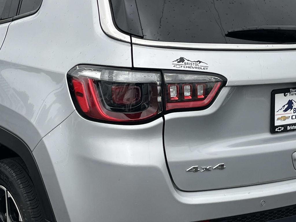 2025 Jeep Compass Limited - Photo 6