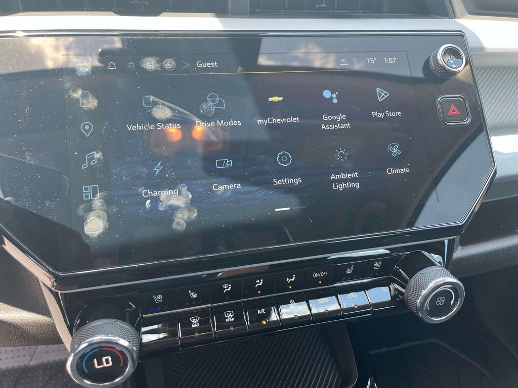 2027 Chevrolet Bolt RS - Photo 28