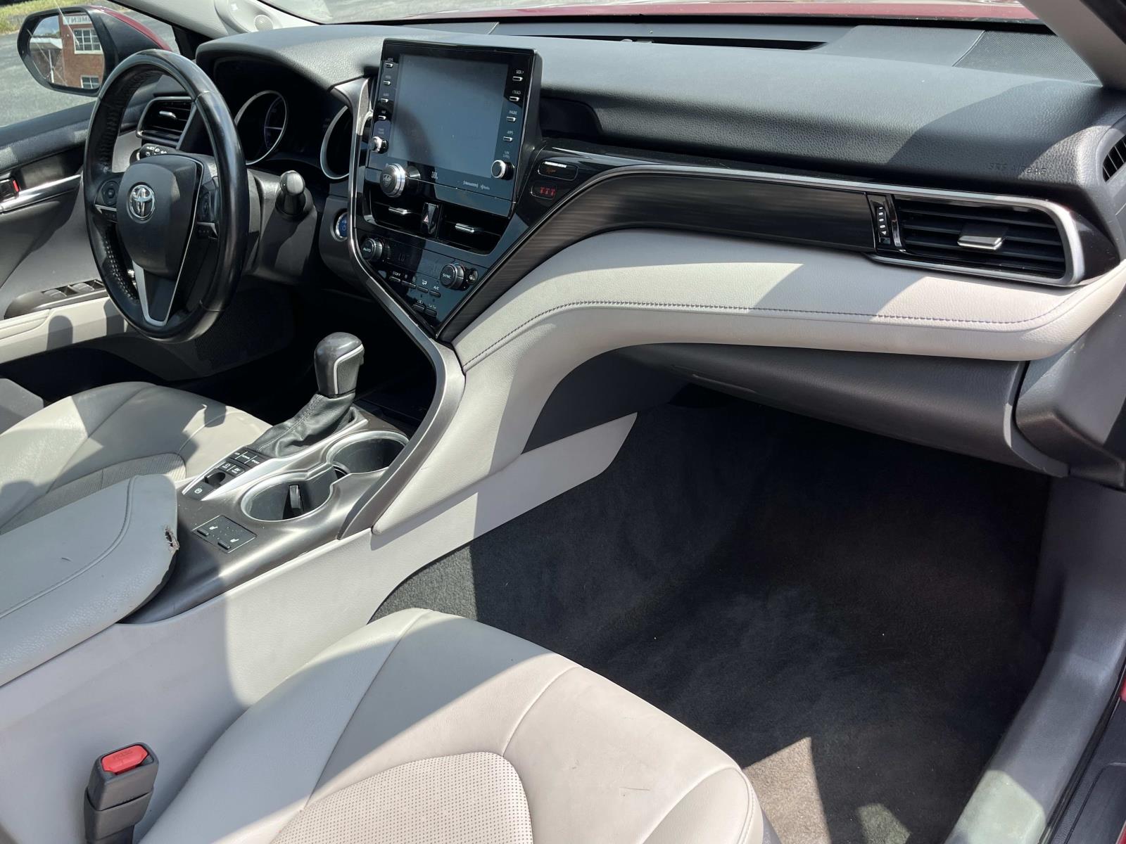 2022 Toyota Camry XLE - Photo 24