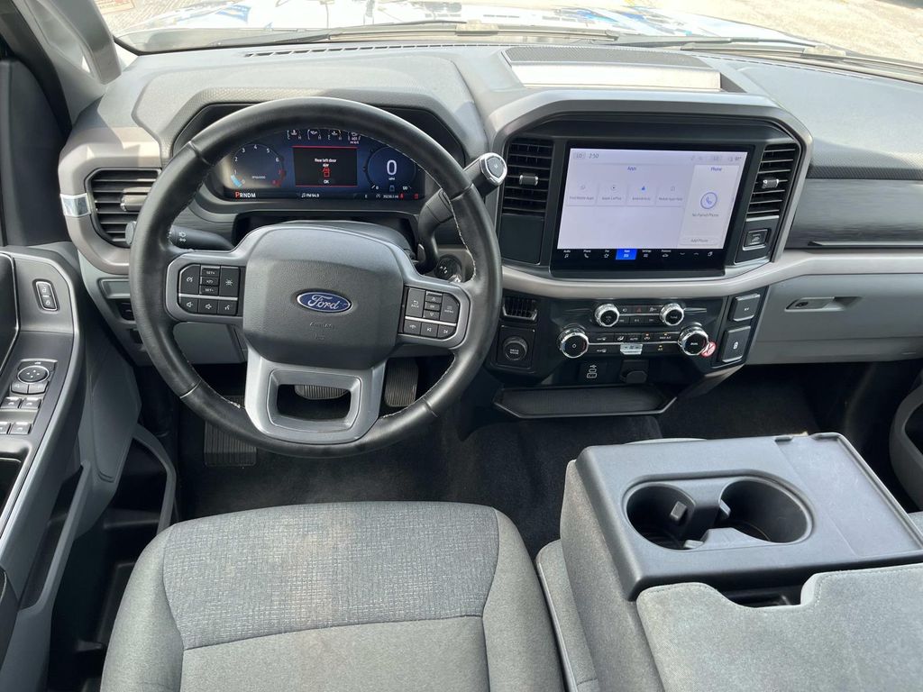 2025 Ford F-150 XLT - Photo 13