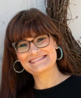 Staff member Courtney Burton from ID_089e77cd5862