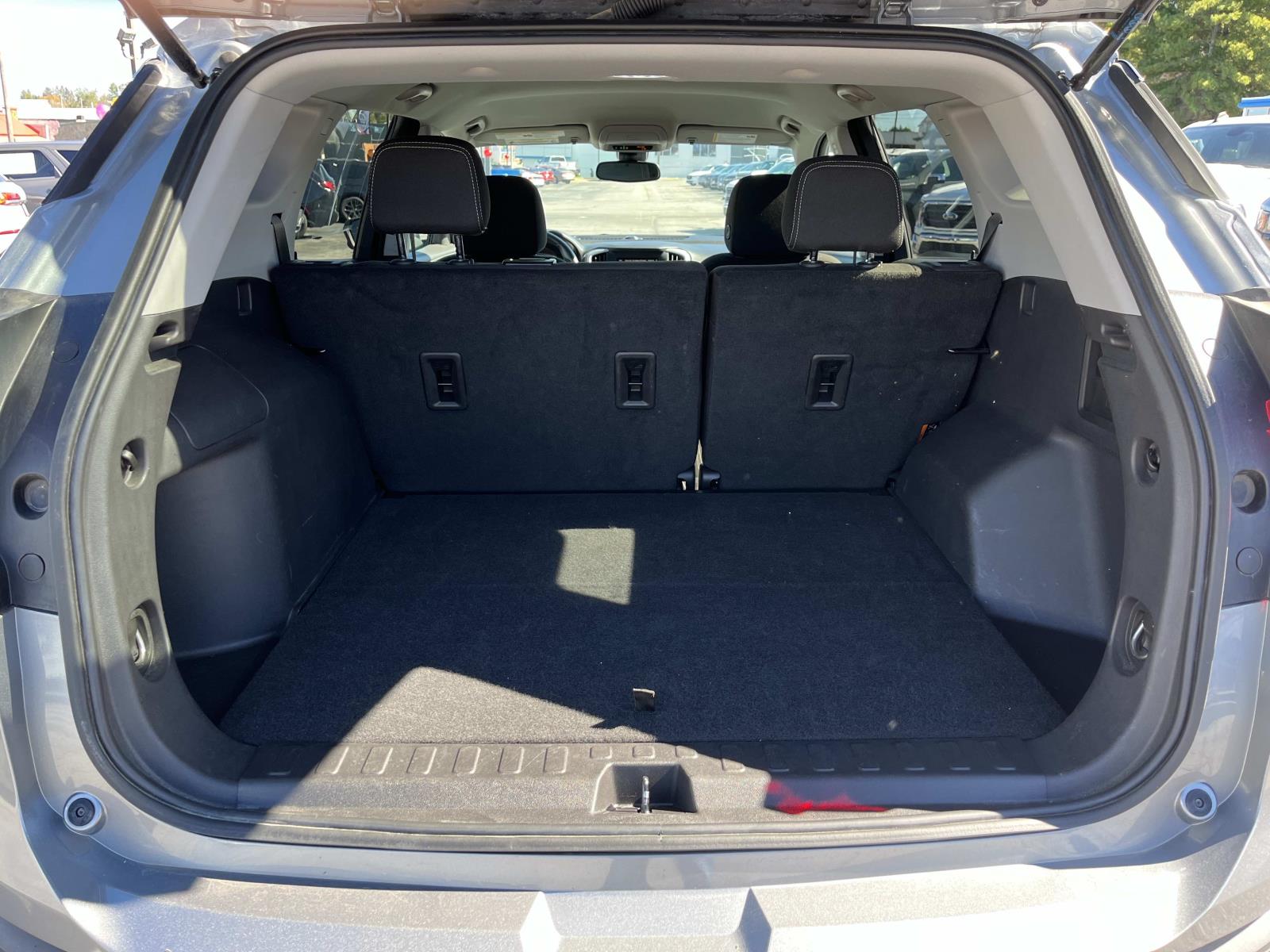 2024 GMC Terrain SLE - Photo 18
