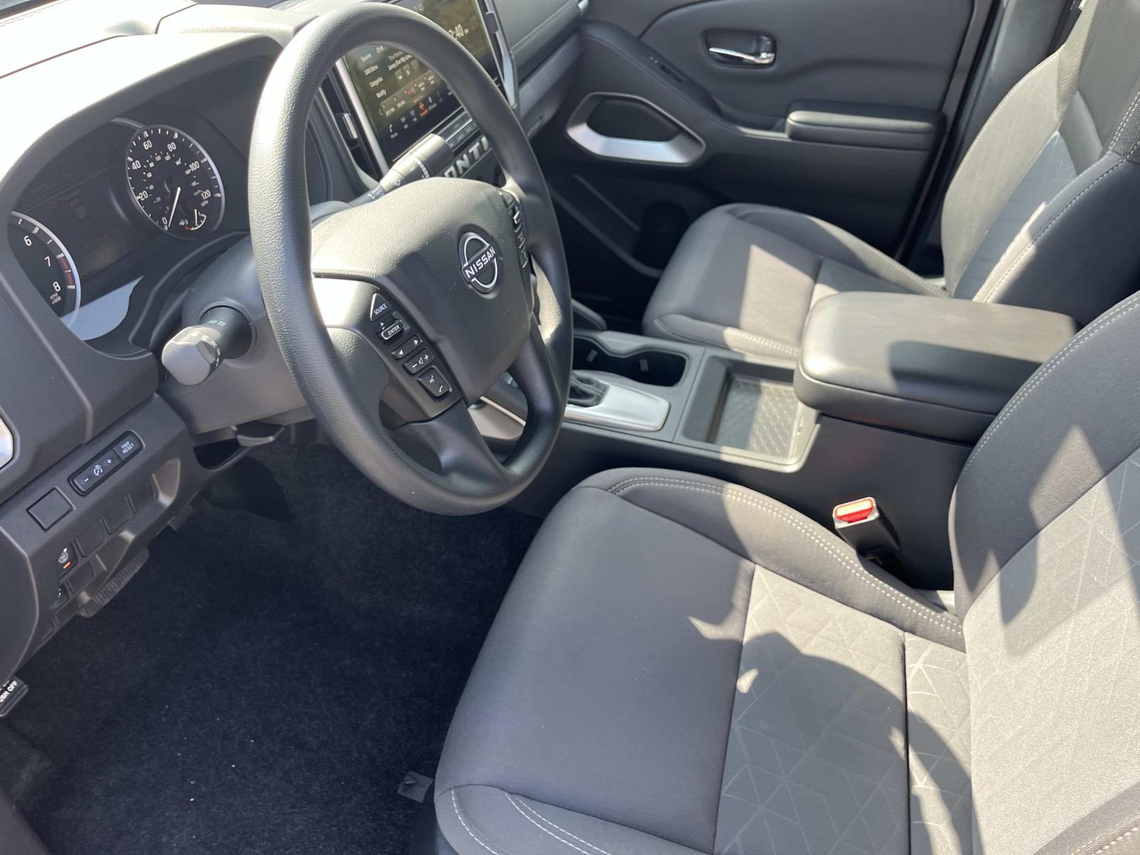 2025 Nissan Frontier SV - Photo 26