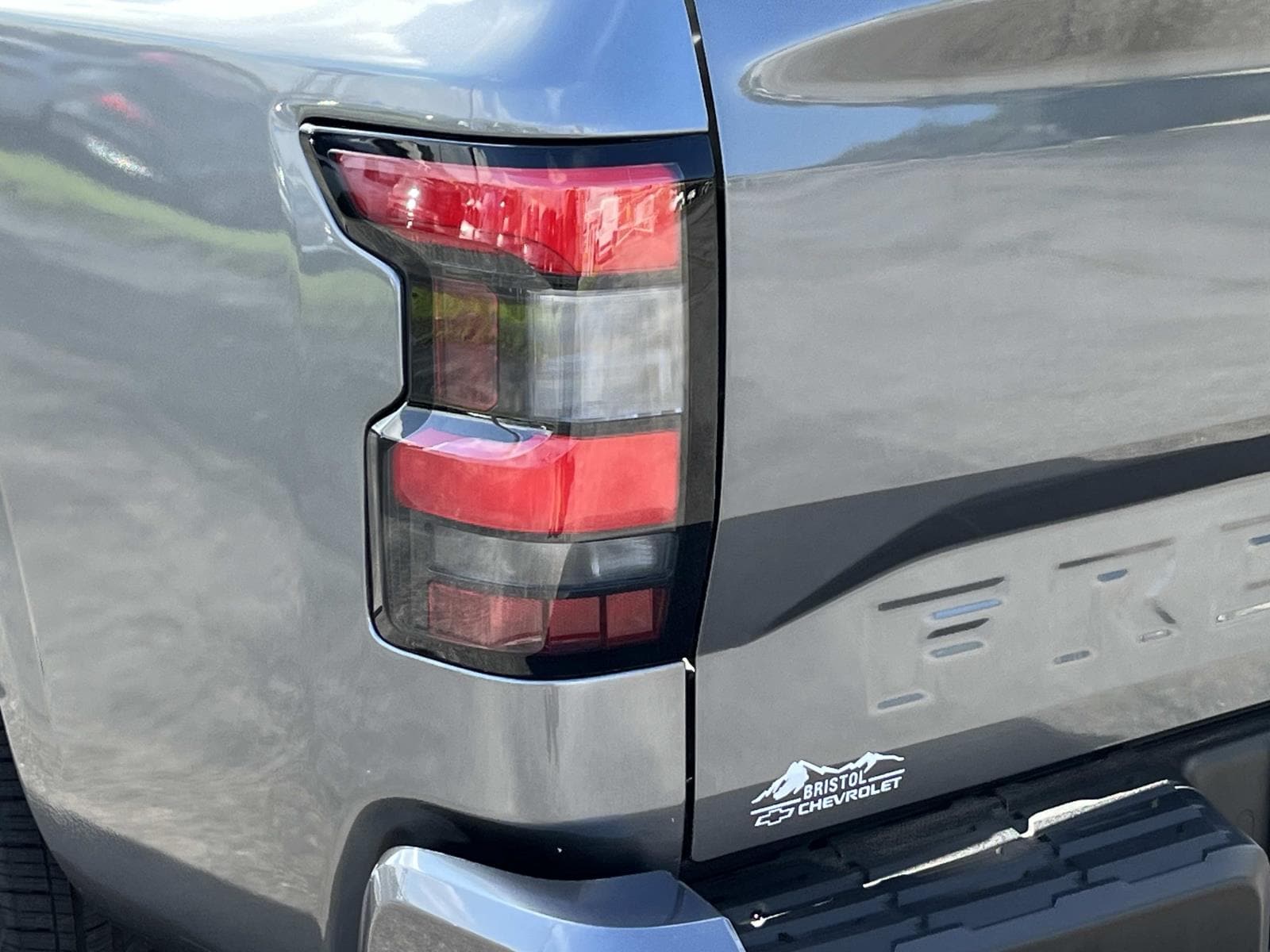 2025 Nissan Frontier SV - Photo 7