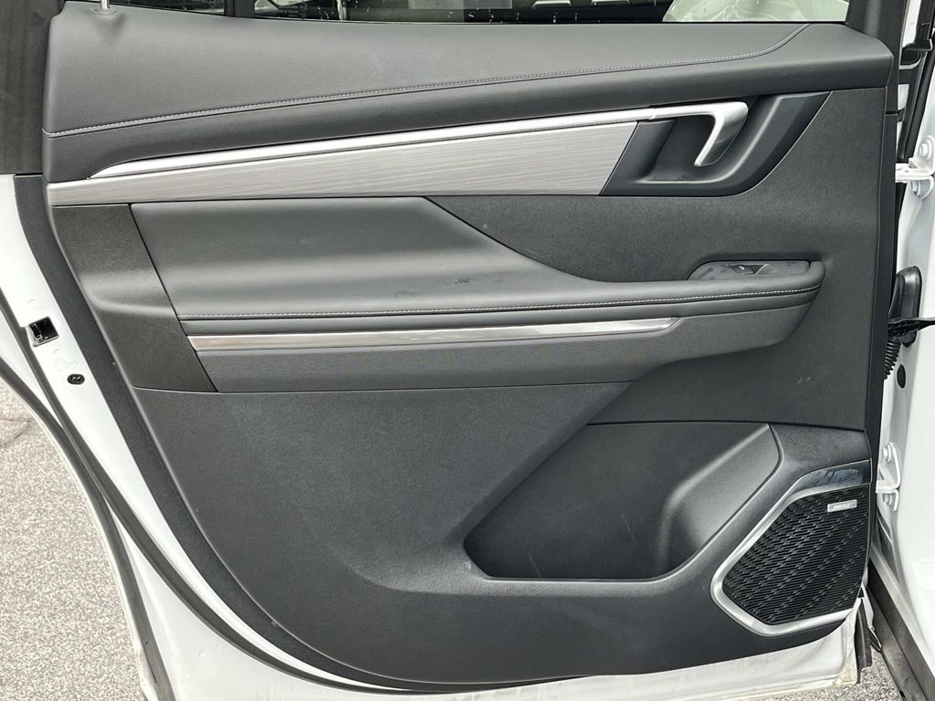2026 Buick Enclave Preferred - Photo 18