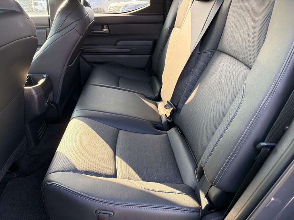 2024 Toyota Tacoma SR5 - Photo 22