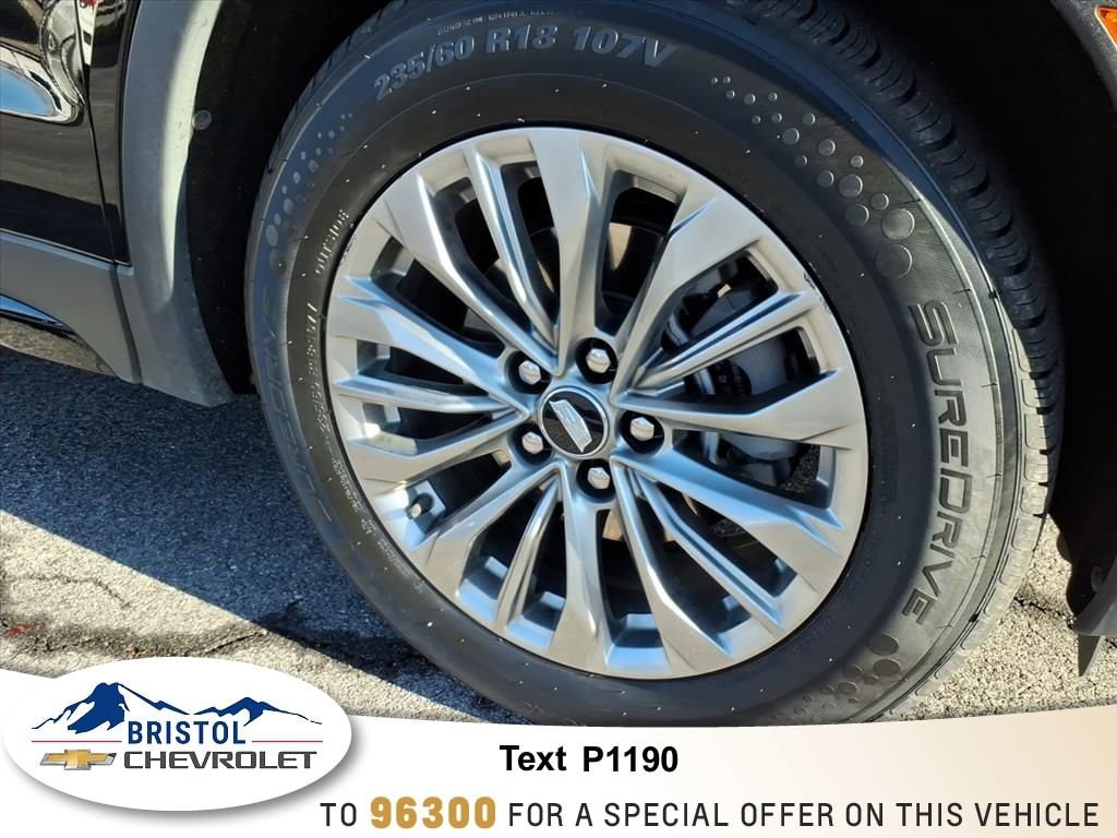 Used 2025 CADILLAC XT4 Premium Luxury SUV