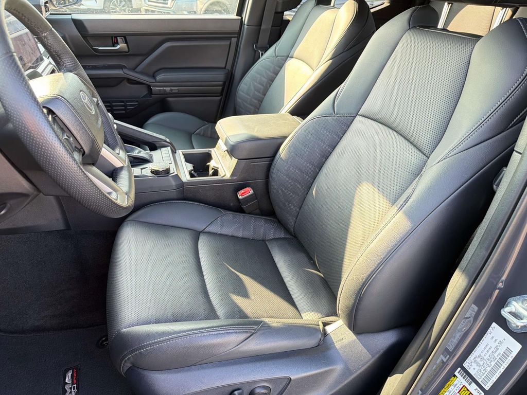 2024 Toyota Tacoma SR5 - Photo 30