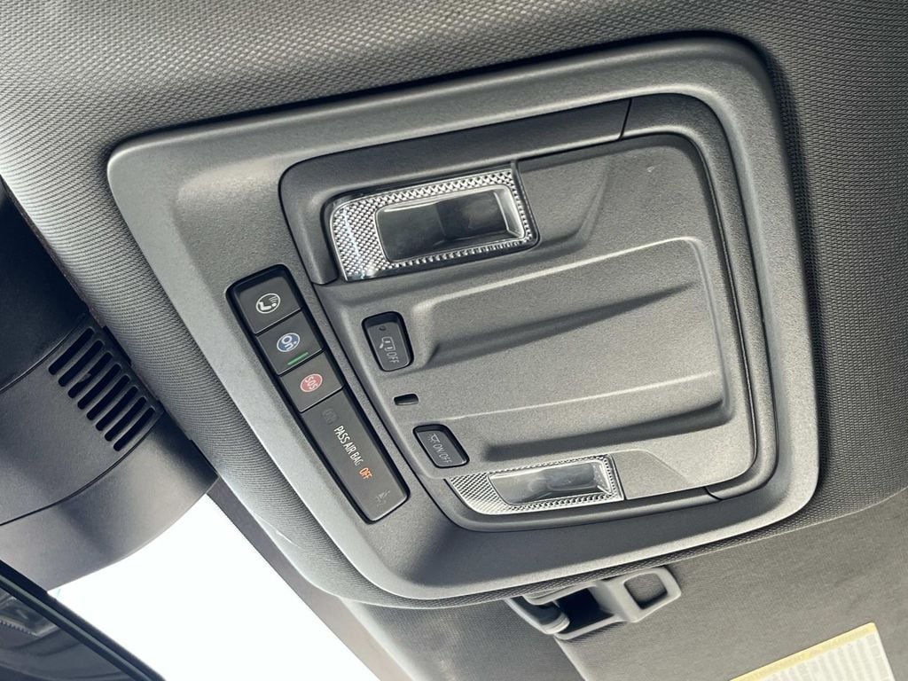 2025 Chevrolet Silverado 1500 LT - Photo 33