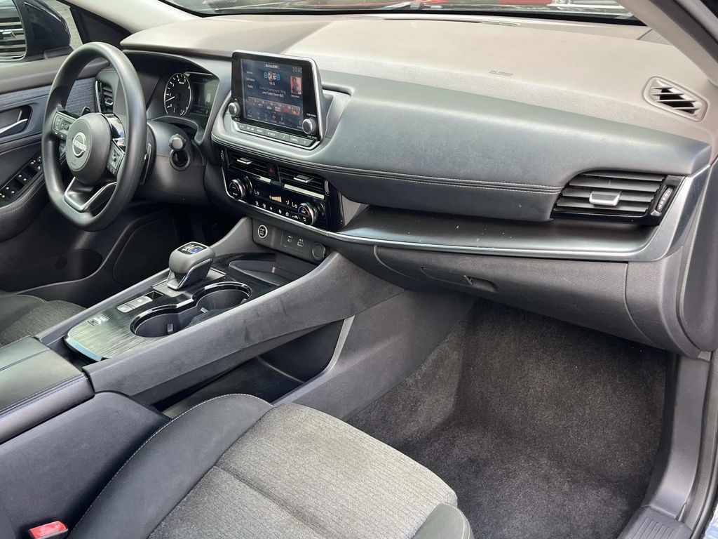 2022 Nissan Rogue SV - Photo 23