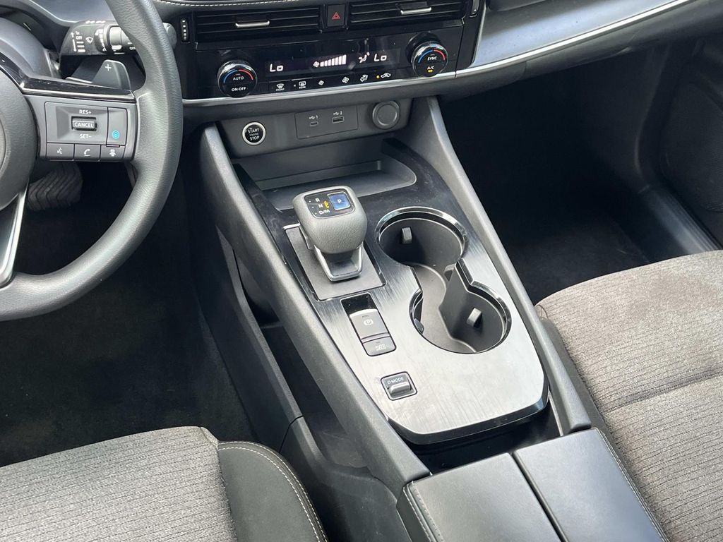 2022 Nissan Rogue SV - Photo 15