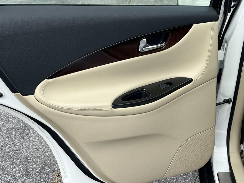 2017 INFINITI QX50 Base - Photo 18