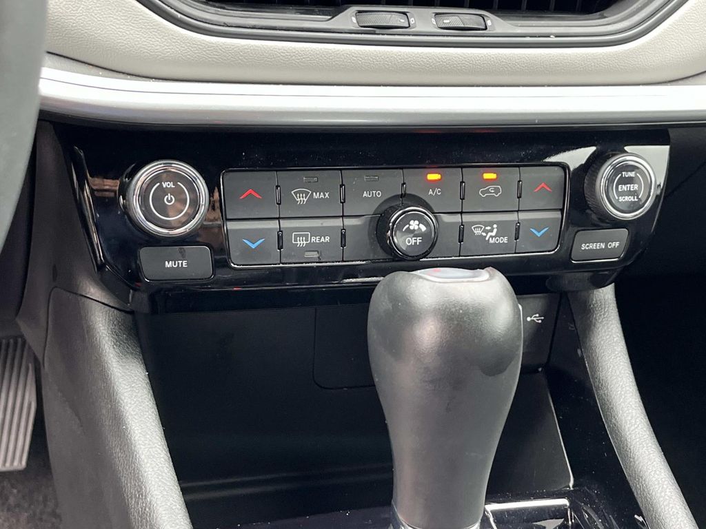 2025 Jeep Compass Limited - Photo 31