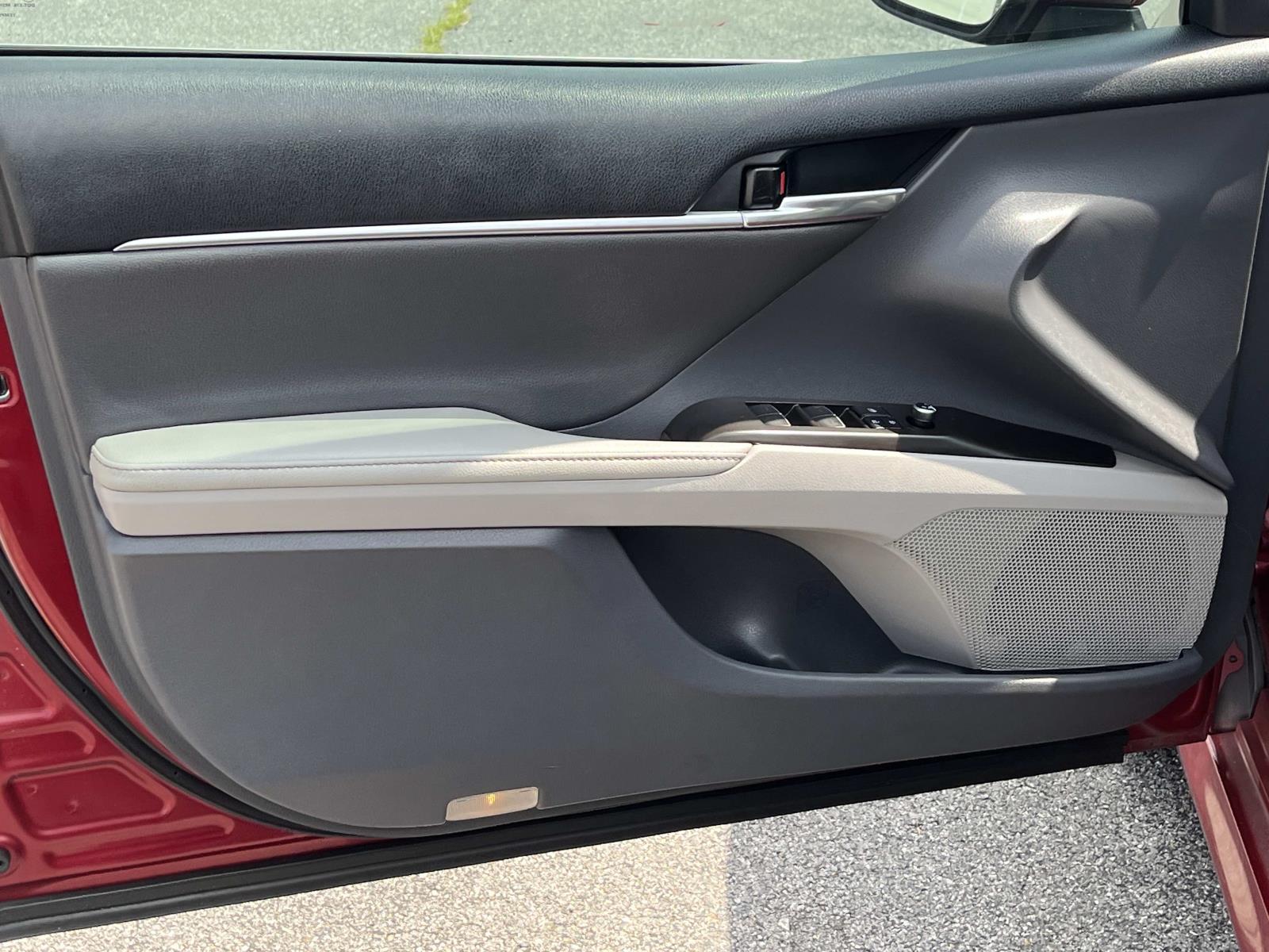 2022 Toyota Camry XLE - Photo 25