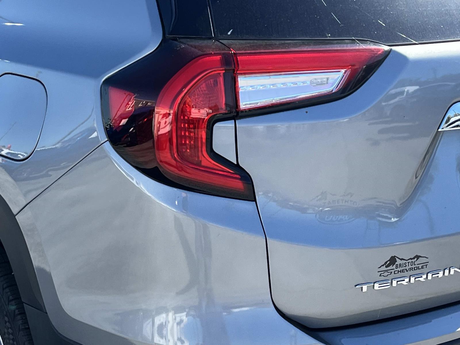 2024 GMC Terrain SLE - Photo 6