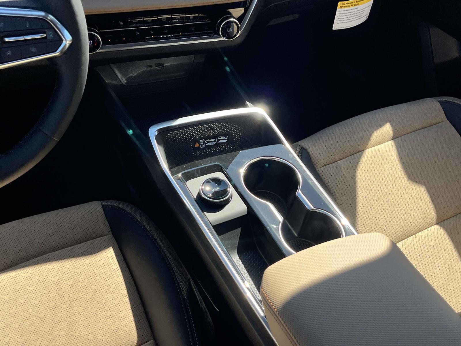 2027 Chevrolet Equinox ACTIV - Photo 14