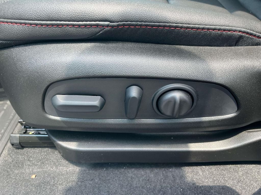 2027 Chevrolet Bolt RS - Photo 23
