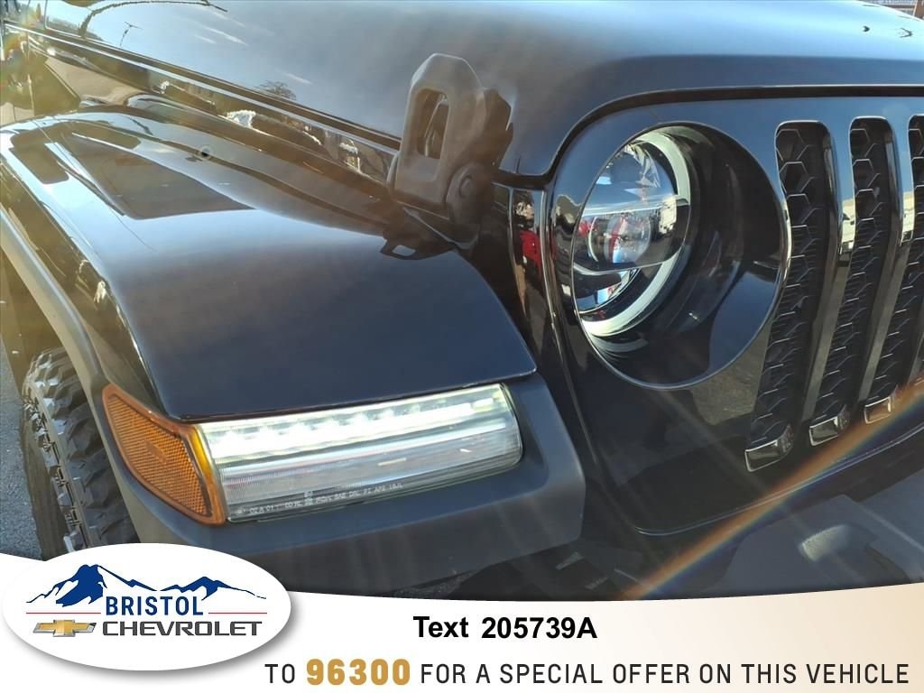 Used 2022 Jeep Gladiator Altitude Truck Crew Cab