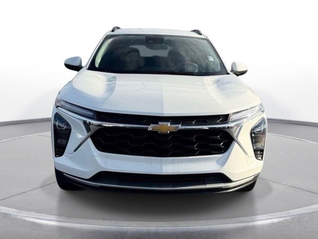2025 Chevrolet Trax LT - Photo 9