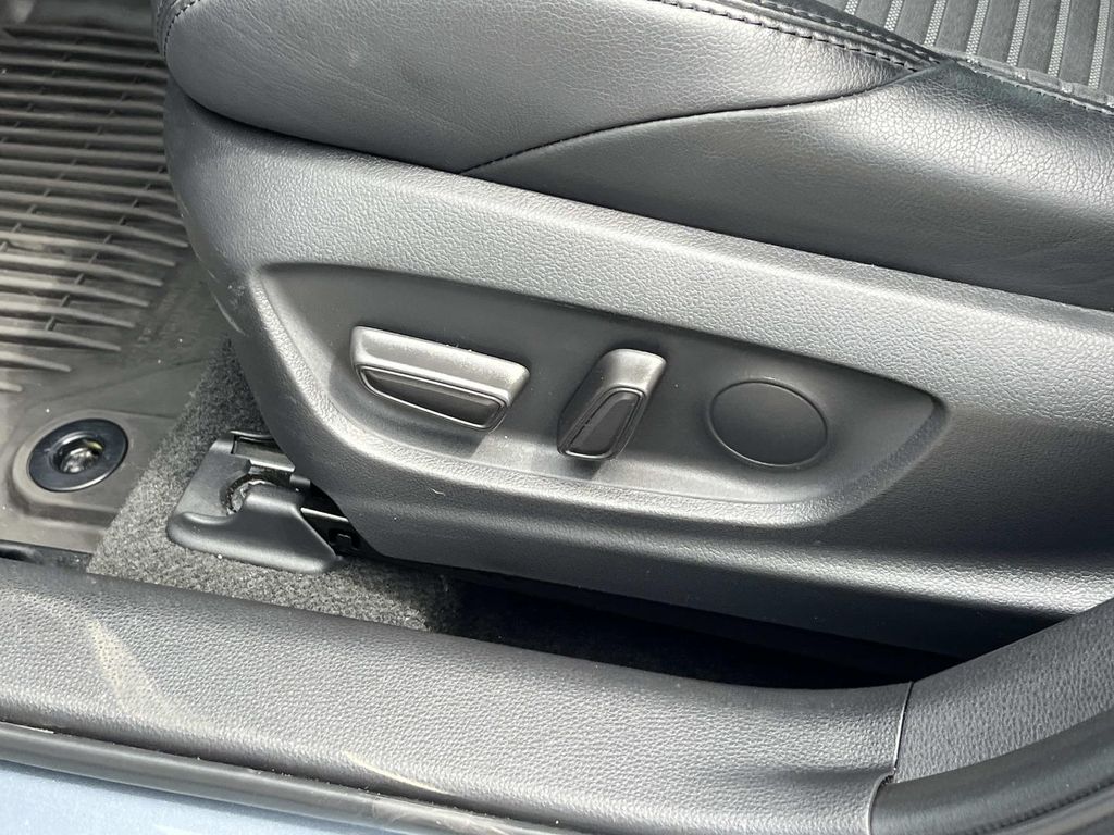 2024 Toyota Corolla XSE - Photo 27