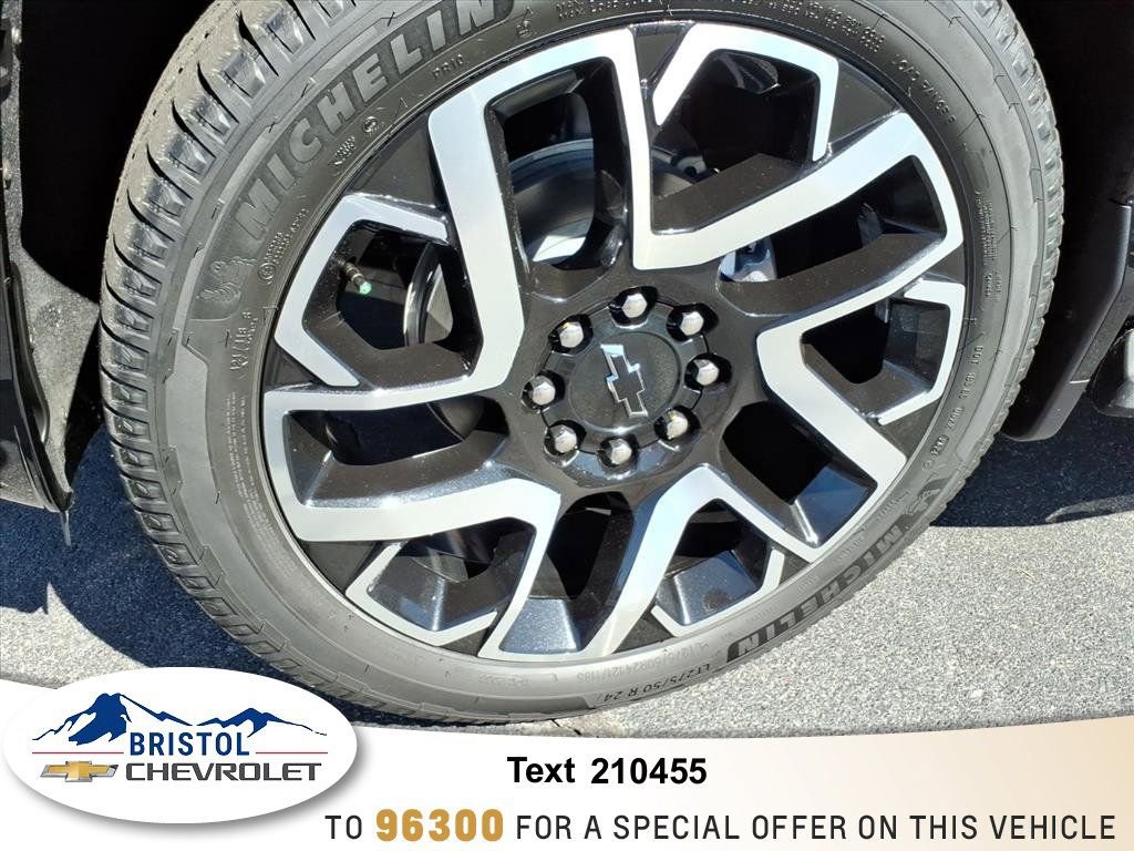 2025 Chevrolet Silverado EV RST - Photo 9