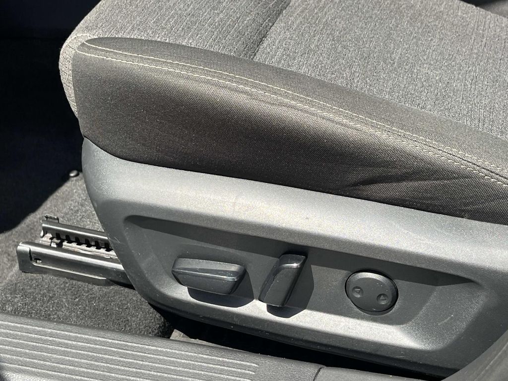 2022 Nissan Rogue SV - Photo 27