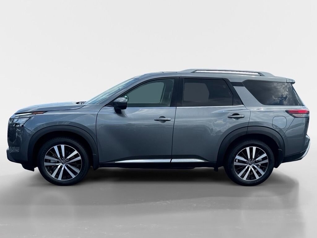 Used 2024 Nissan Pathfinder Platinum SUV