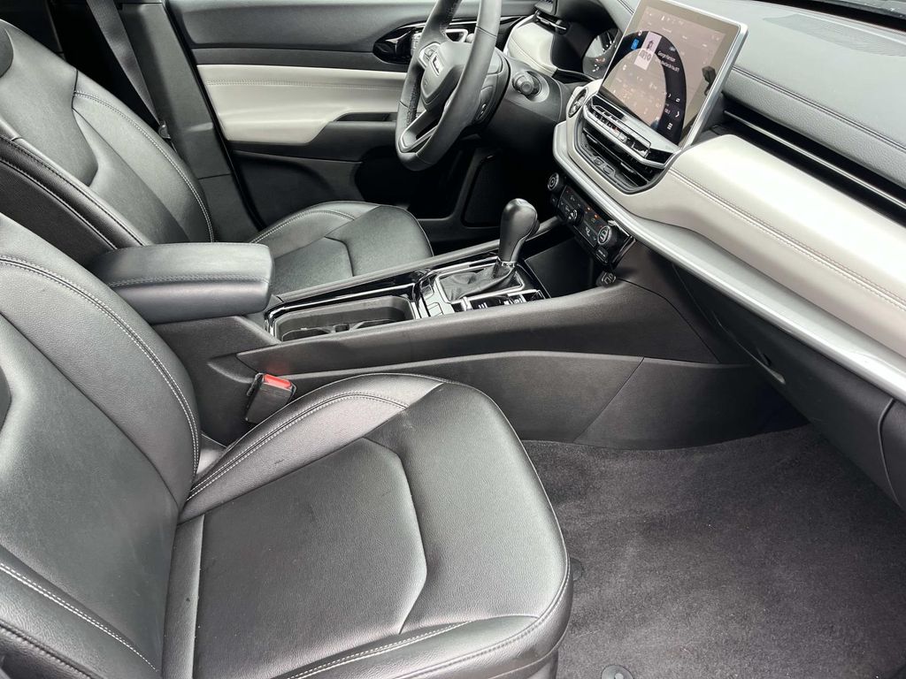 2025 Jeep Compass Limited - Photo 23