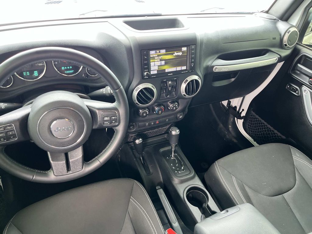 2016 Jeep Wrangler Unlimited Sahara - Photo 14