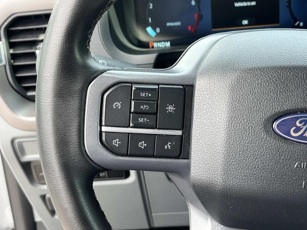2025 Ford F-150 XLT - Photo 28
