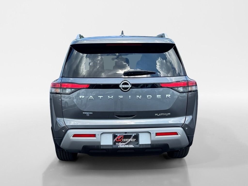 Used 2024 Nissan Pathfinder Platinum SUV