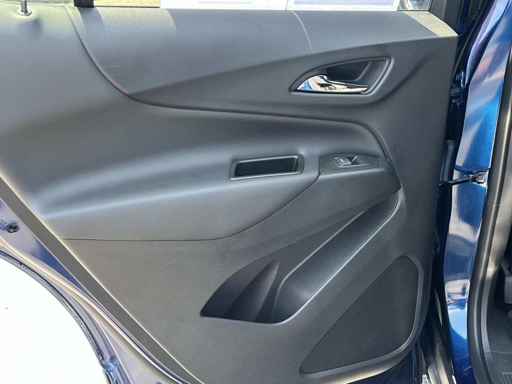 2023 Chevrolet Equinox LT - Photo 17