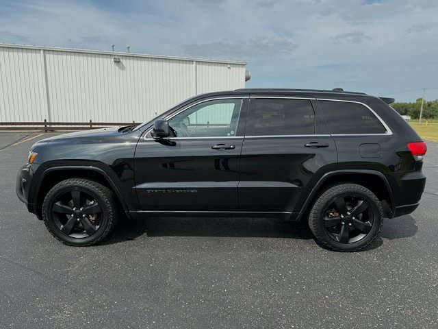 Used 2014 Jeep Grand Cherokee Laredo with VIN 1C4RJFAG5EC496924 for sale in Brodhead, WI