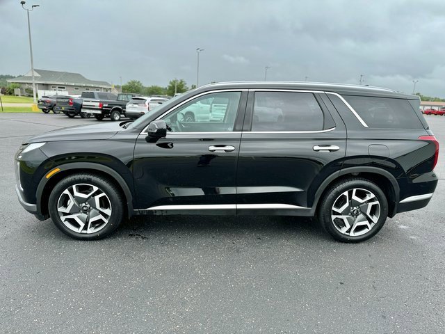 Used 2023 Hyundai Palisade Limited with VIN KM8R5DGE5PU489477 for sale in Brodhead, WI