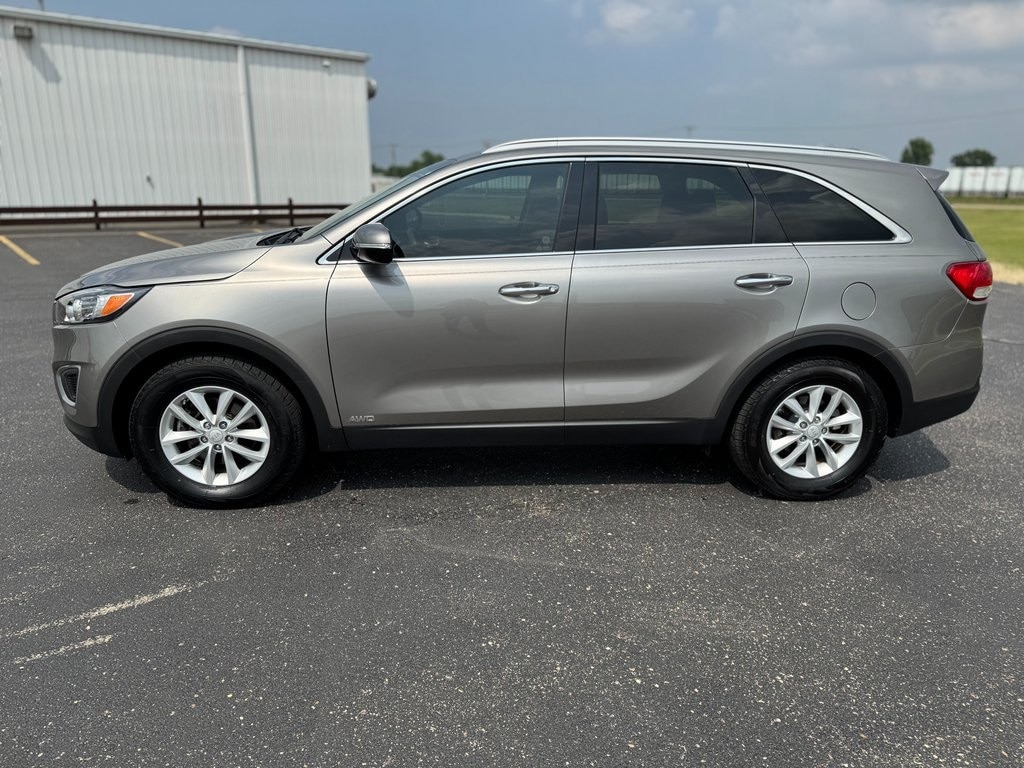 Used 2017 Kia Sorento LX with VIN 5XYPGDA31HG326440 for sale in Brodhead, WI