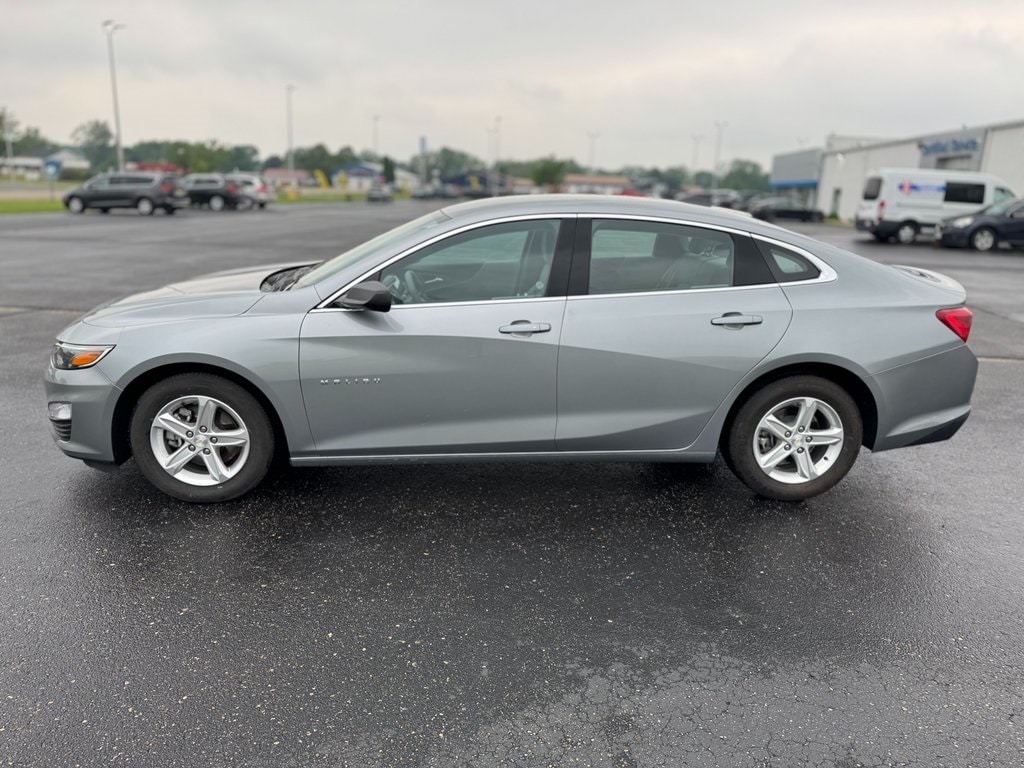 Used 2023 Chevrolet Malibu 1FL with VIN 1G1ZC5ST3PF210059 for sale in Brodhead, WI