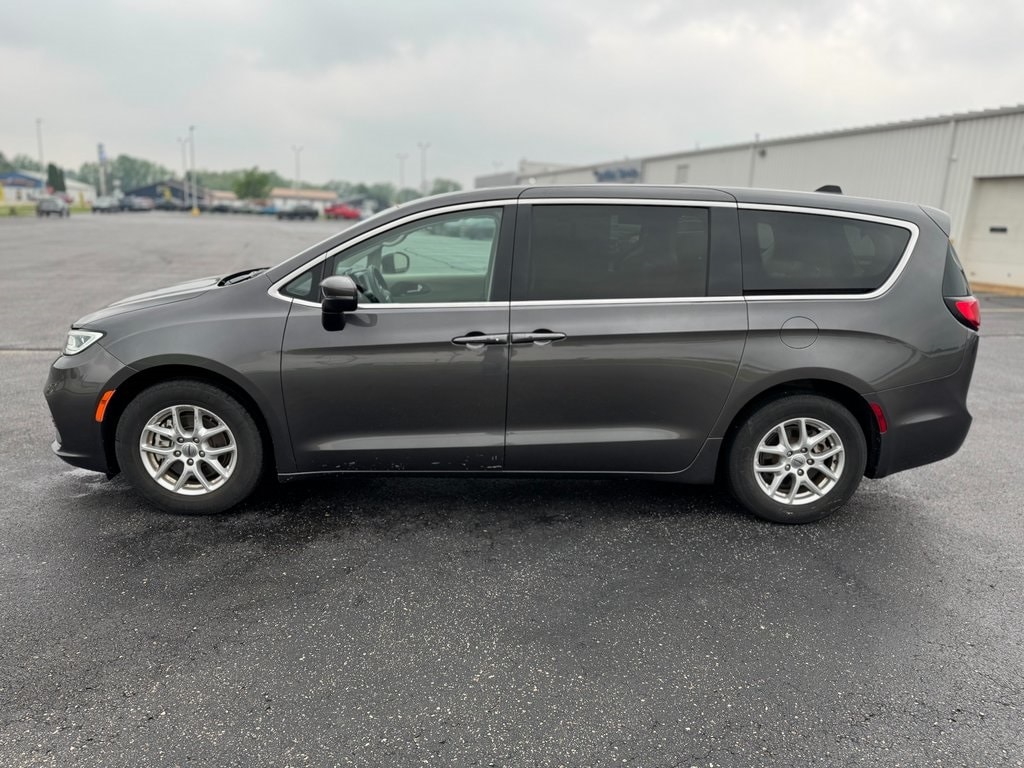 Used 2023 Chrysler Pacifica Touring L with VIN 2C4RC1BGXPR514713 for sale in Brodhead, WI