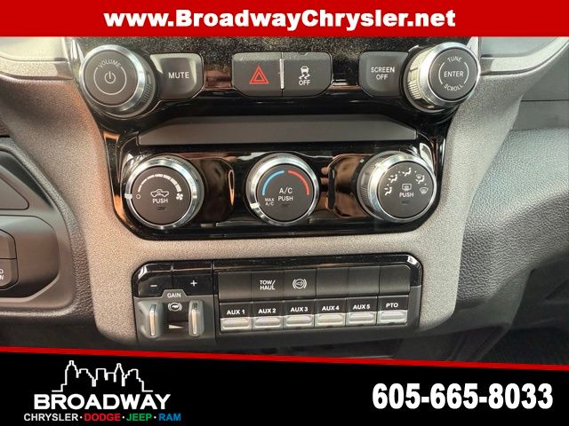 2025 RAM 3500 Chassis Tradesman - Photo 14