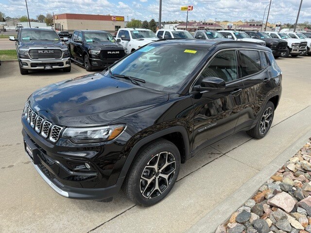 2025 Jeep Compass Limited photo 3