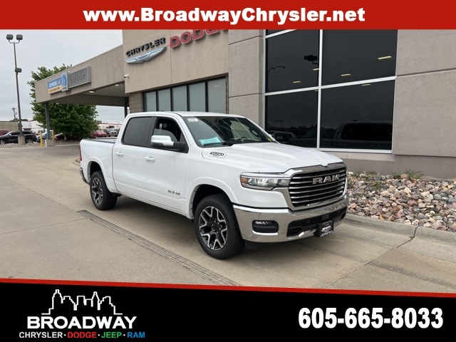 2025 Ram 1500 LARAMIE CREW CAB 4X4 5'7 BOX
