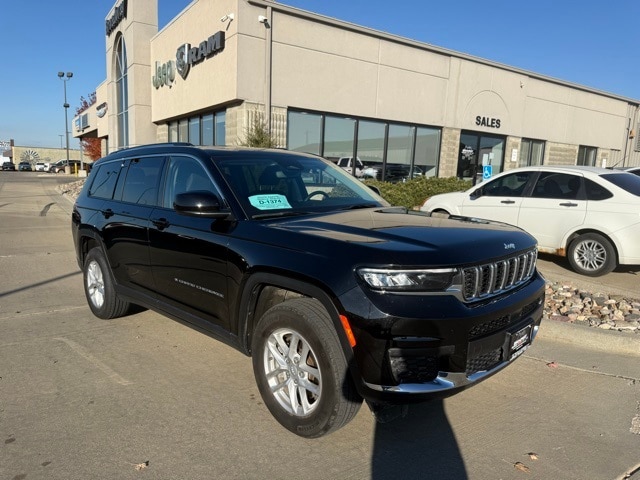 2023 Jeep Grand Cherokee L Laredo's photo