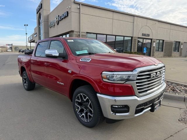 Molten Red Pearlcoat 2026 RAM 1500 Laramie Crew Cab 4WD Pickup Truck Four-Wheel Drive 8-Speed Automatic