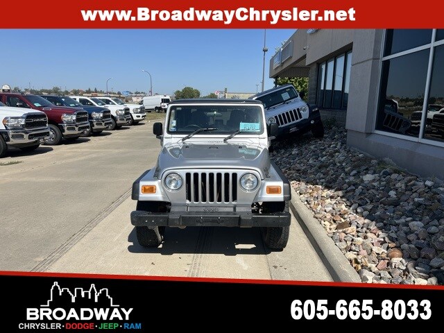 Used 2003 Jeep Wrangler SPORT with VIN 1J4F449S13P336451 for sale in Yankton, SD