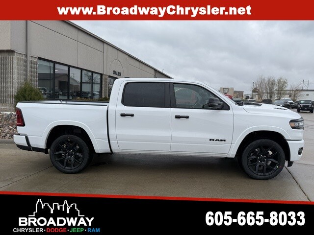 2025 Ram 1500 Laramie photo 4