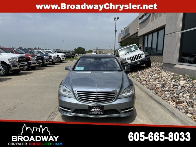 Used 2013 Mercedes-Benz S-Class S550 with VIN WDDNG9EBXDA517747 for sale in Yankton, SD