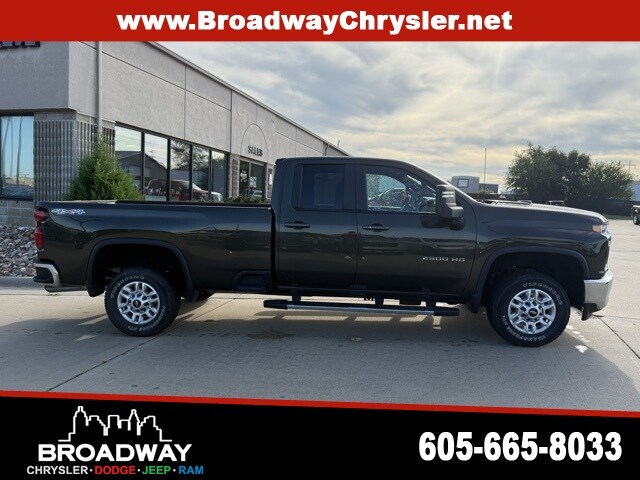 2022 Chevrolet Silverado 2500HD LT photo 4